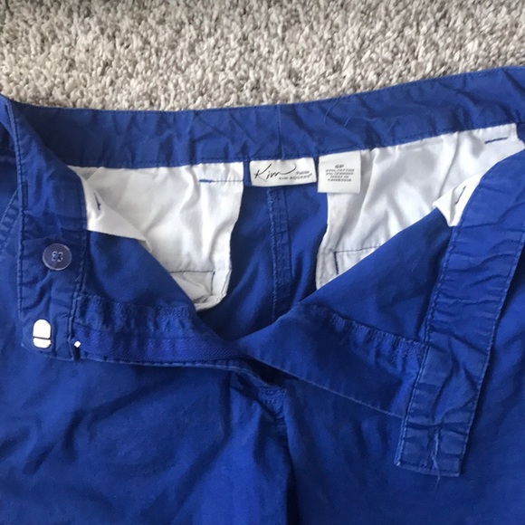 Shorts - Picture 3 of 4